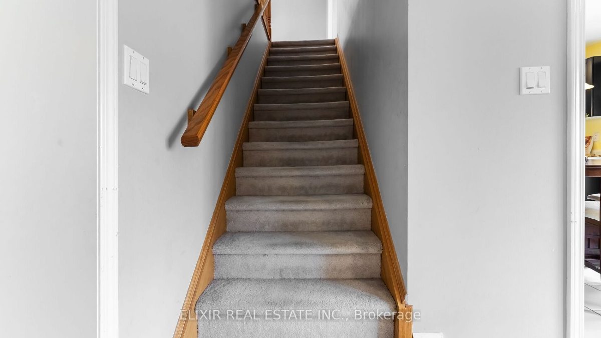 1029 Farmstead. Dr — photo 17 of 33
