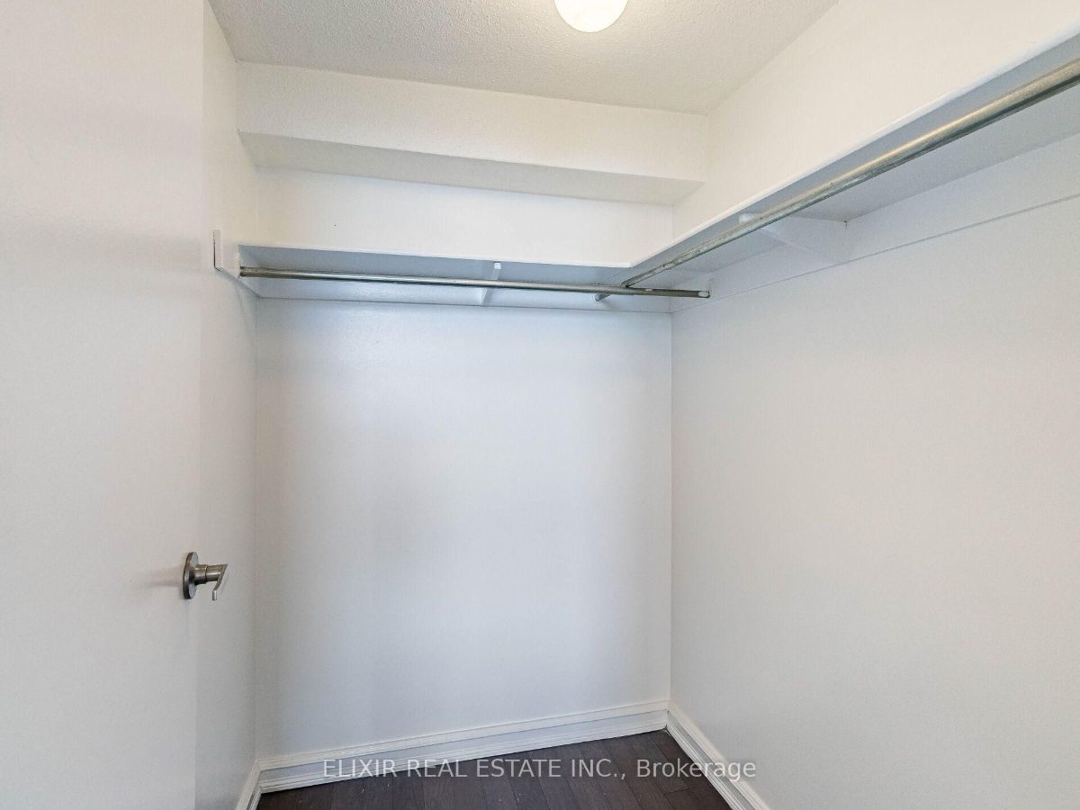 1360 York Mills Rd 1401 — photo 11 of 22