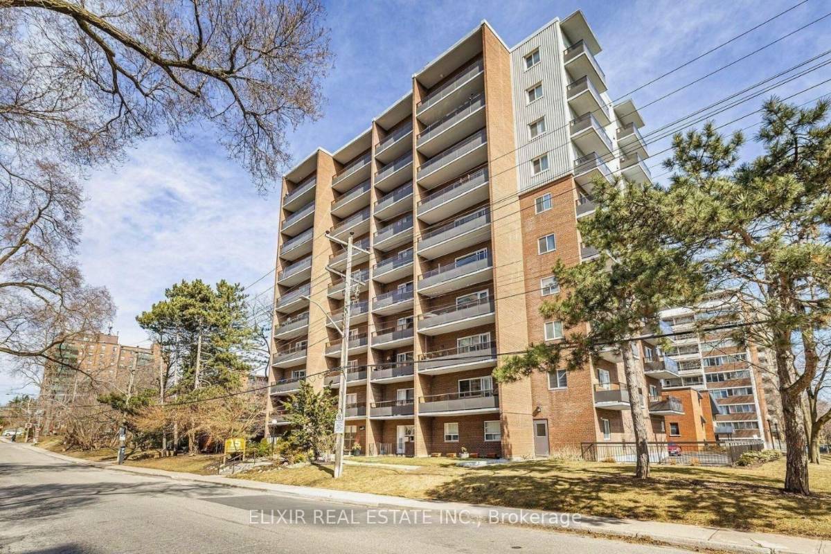15 Elizabeth St N 605 — photo 1 of 20