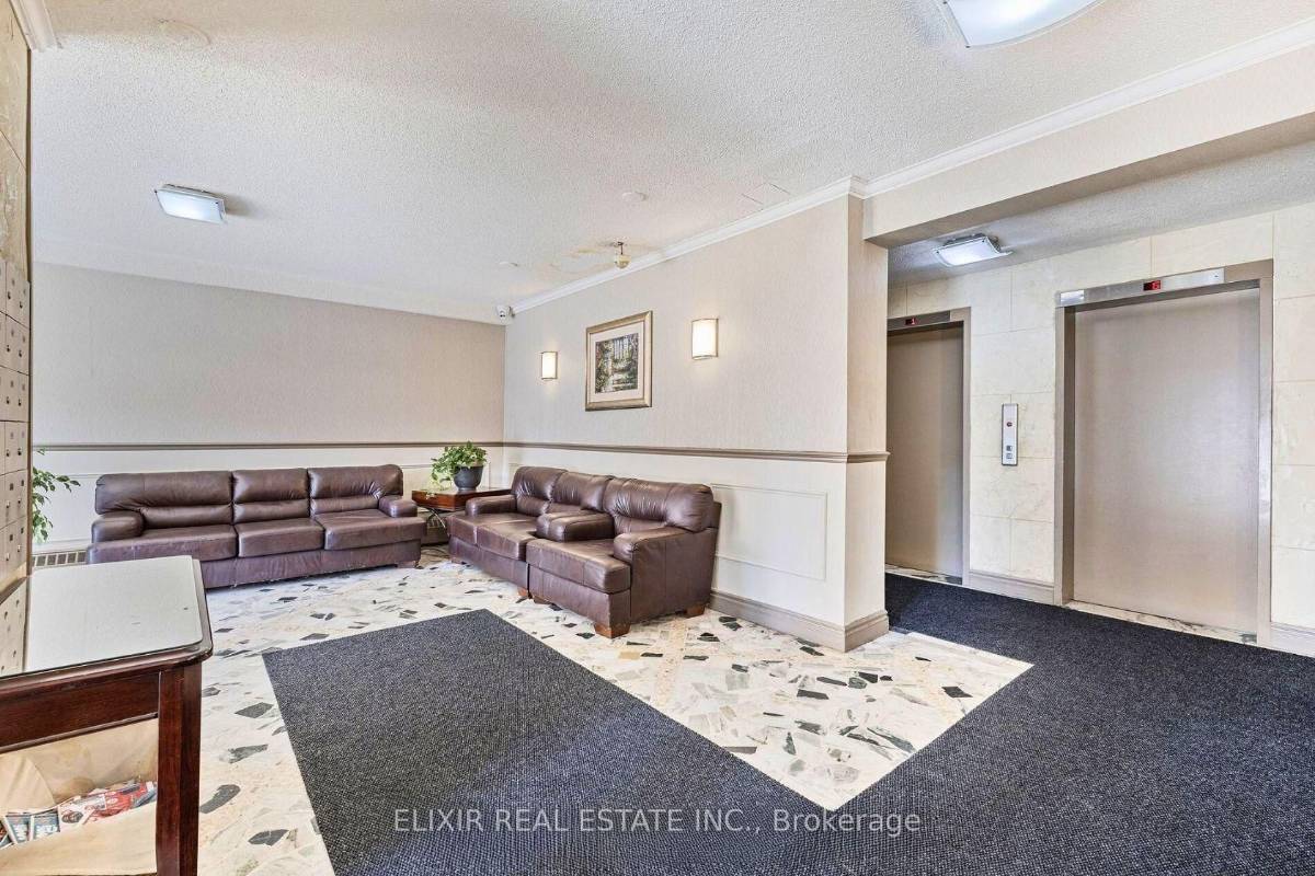 15 Elizabeth St N 605 — photo 5 of 20