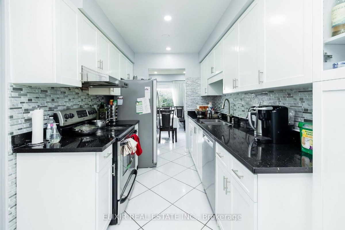 26 Roughfield Cres — photo 5 of 22