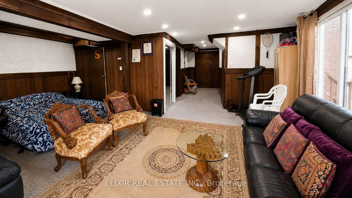 26 Roughfield Cres — photo 19 of 22