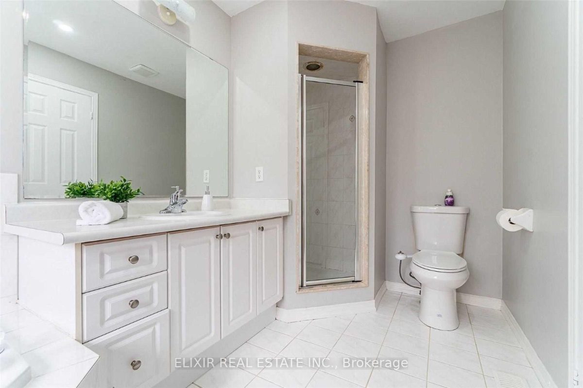29 Timbertop Cres Upper Level — photo 17 of 22