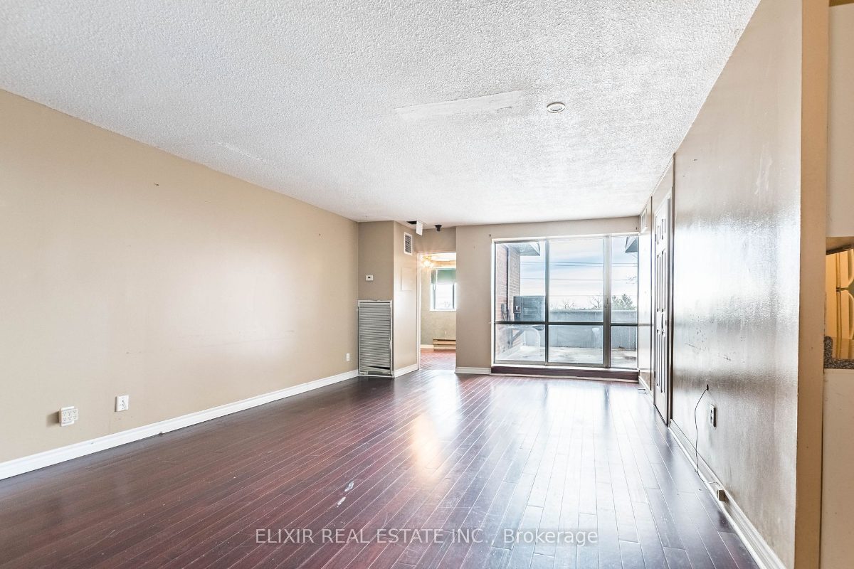3025 The Credit Woodlands Dr 336 — photo 4 of 29