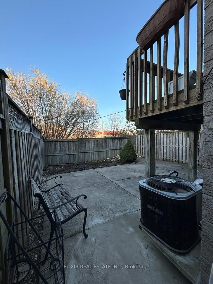 4 Lonestar Cres Basement — photo 3 of 10