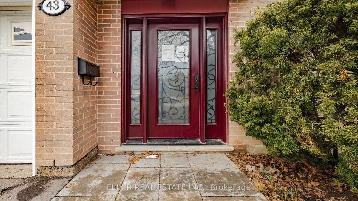 43 Bromley Cres — photo 4 of 29