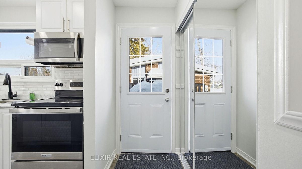 45 AUSTEN Lane — photo 4 of 28